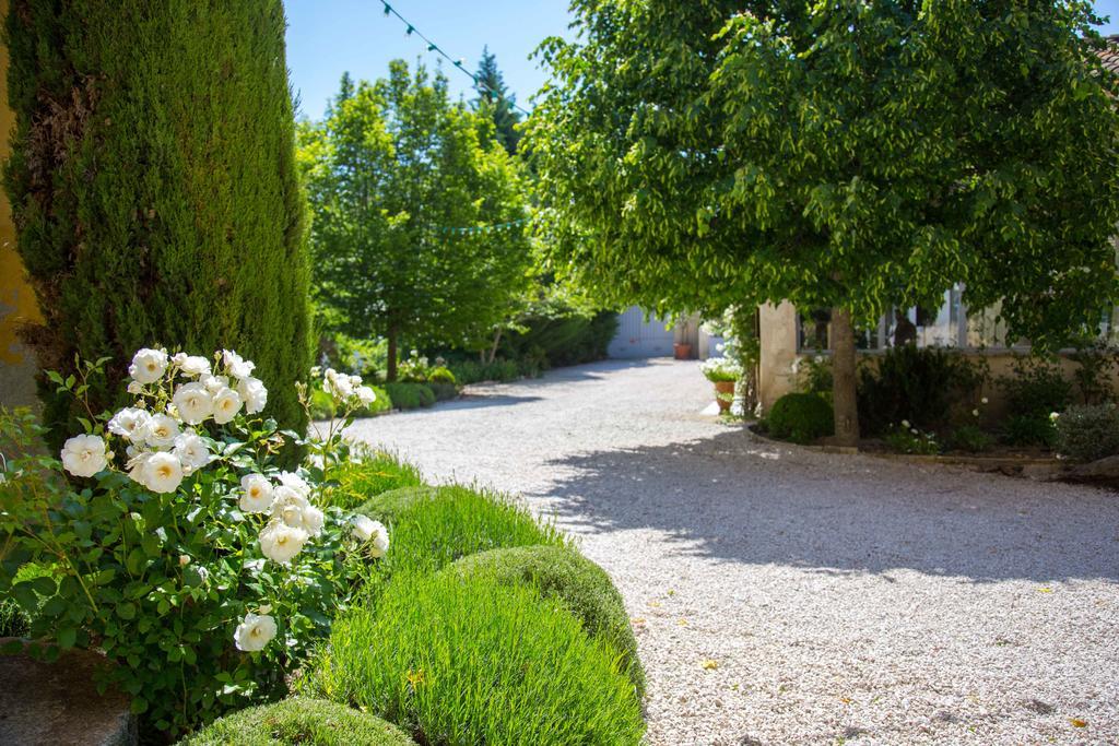Domaine De Blanche Fleur Hotel Châteauneuf-de-Gadagne Екстериор снимка